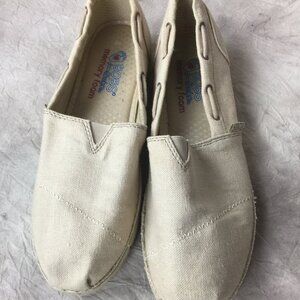 Bobs by Skechers canvas slip-on shoes with memory foam insoles. Womnes Size 9